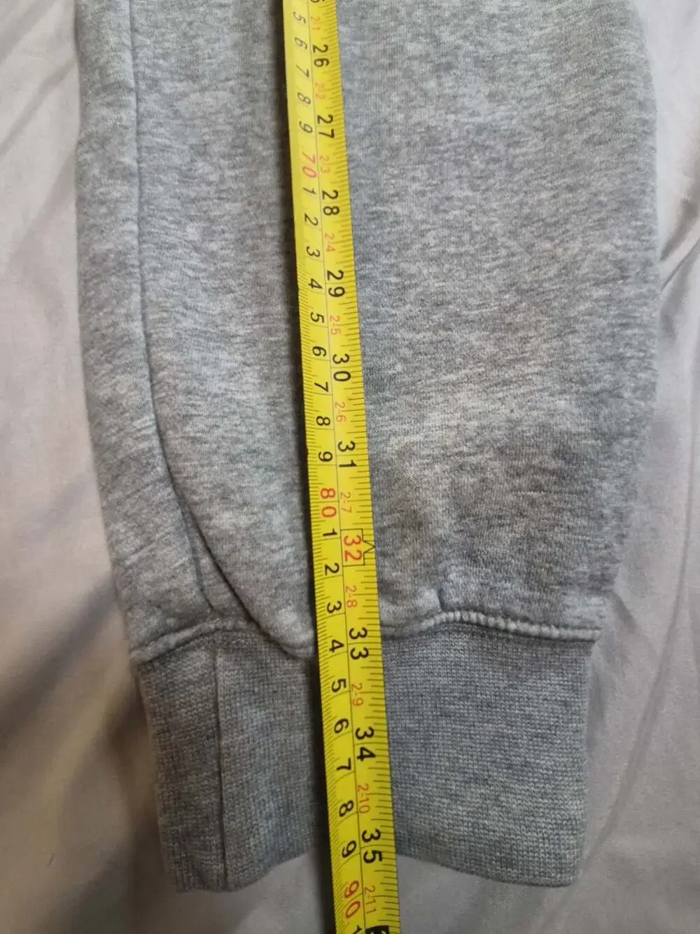 Nike Sportswear Club Fleece Cargo Jogger Sweatpants in Dark Grey Heather